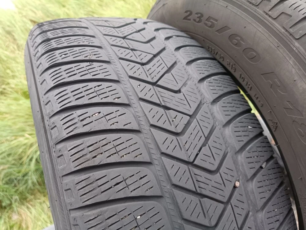 Зимові шини Pirelli 235/60 R18