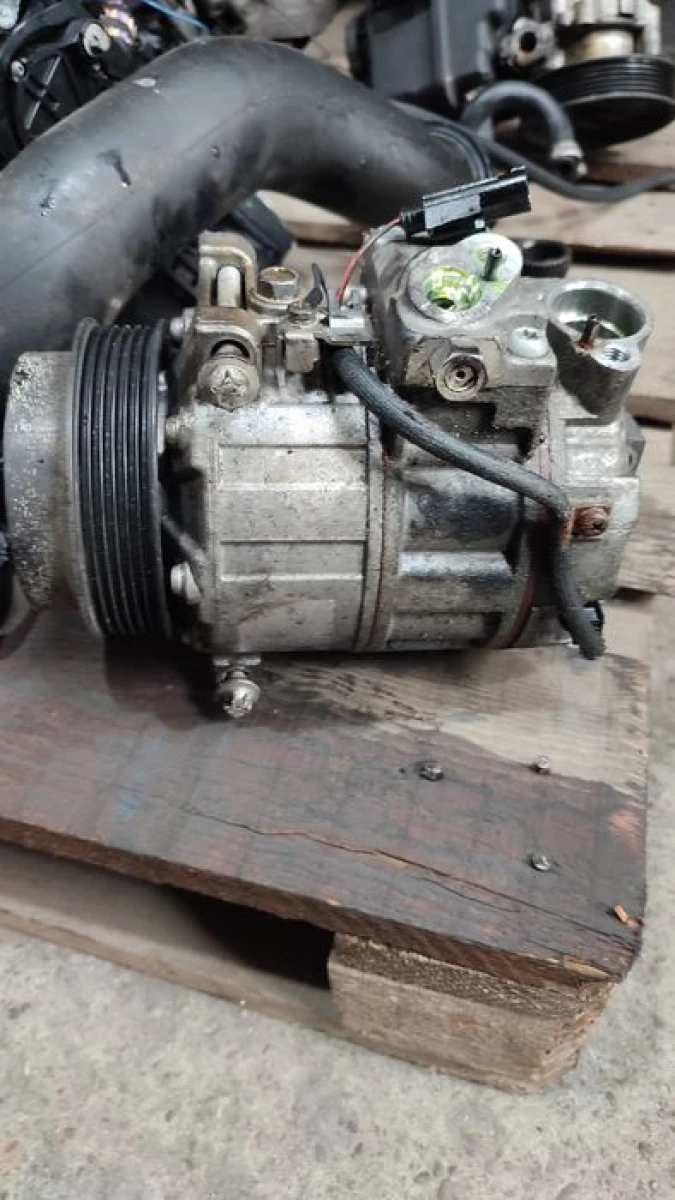 Компресор кондиціонера MB OM651