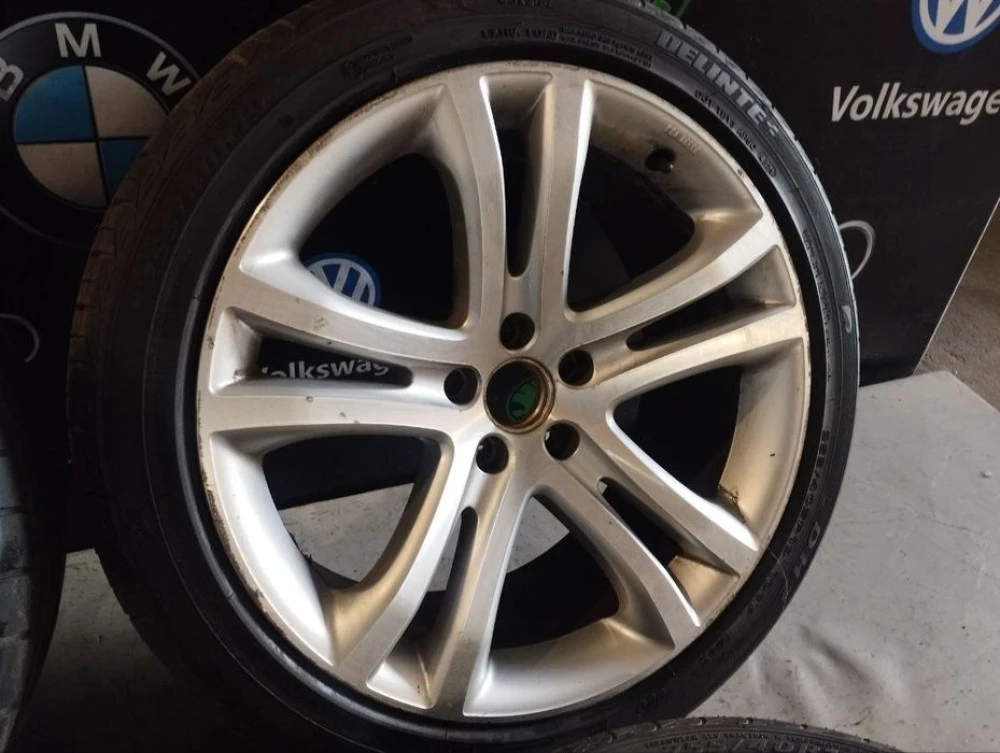 Диски диск колеса VW Tiguan 5*112 R19 R-Line з резиною літо 255*40 R19