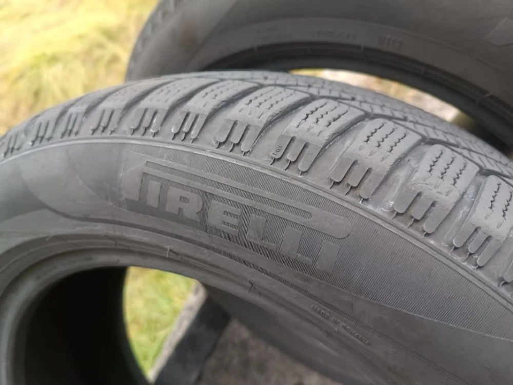 Зимові шини Pirelli 225/55 R17 резина Р17
