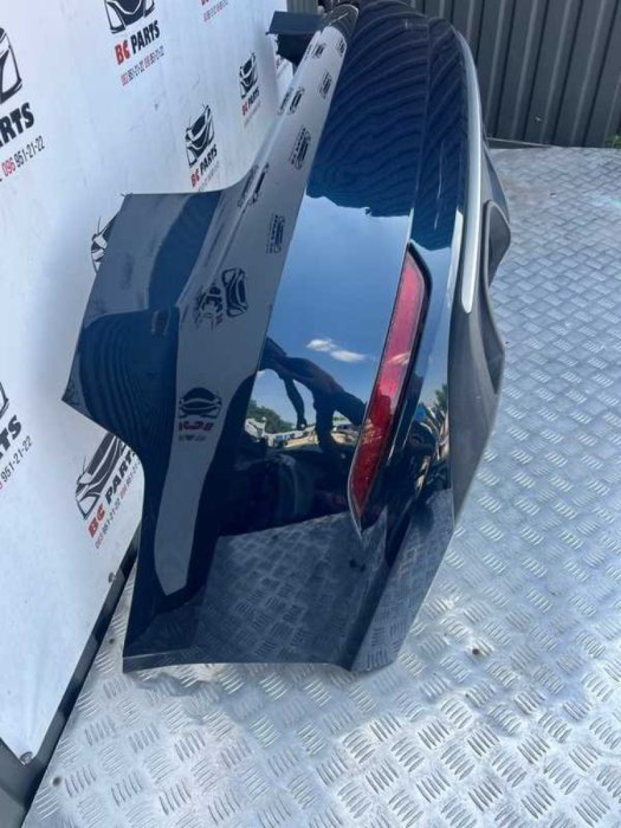 Бампер задний Audi A3 2018 год