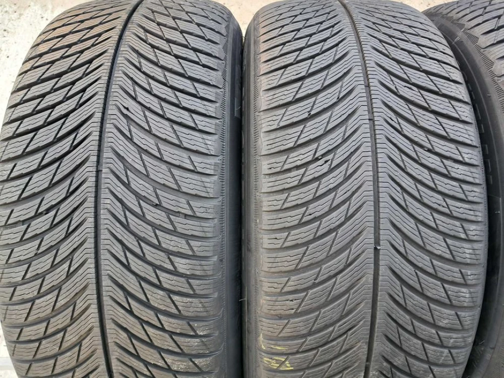 Резина зима 90% протектор Michelin 265/50 R19 PilotAlpin 5 SUV Runflat