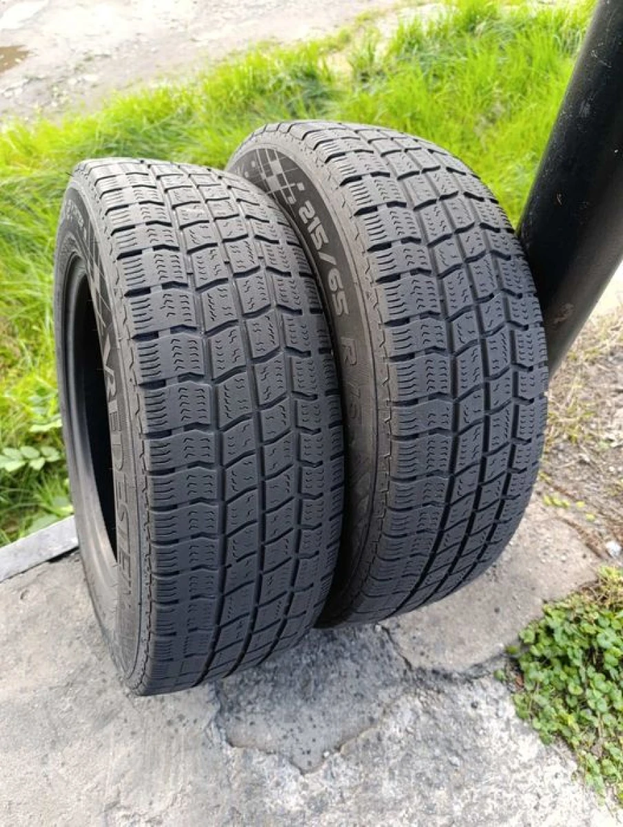 Зимові шини Vredestein 215/65 R16C резина цешка Р16 С