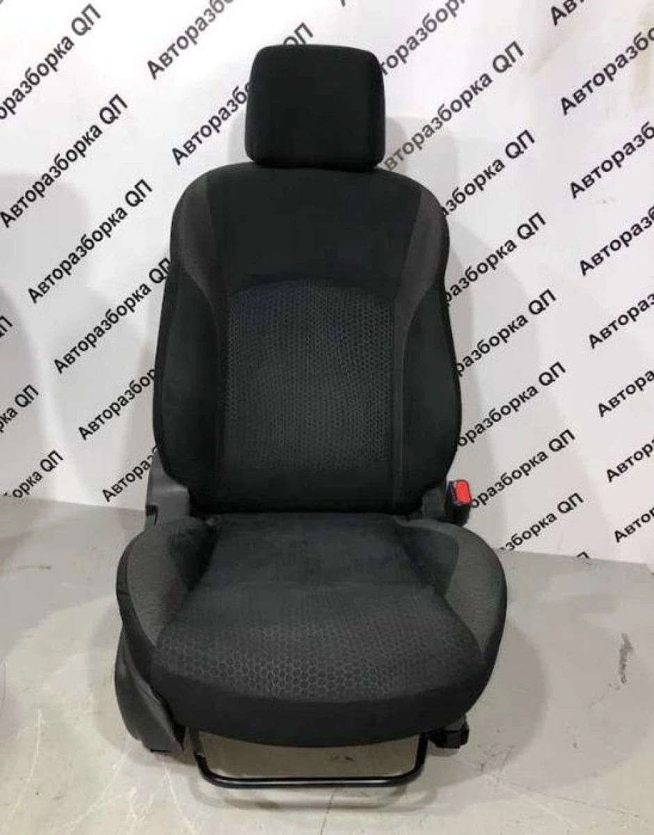 Салон (сиденья) Nissan Juke F15 ткань. Разборка Nissan Juke F15