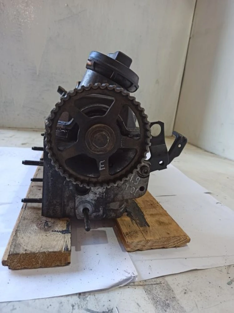 ГБЦ головка блока циліндрів 1.9 TDI VW 038103373E