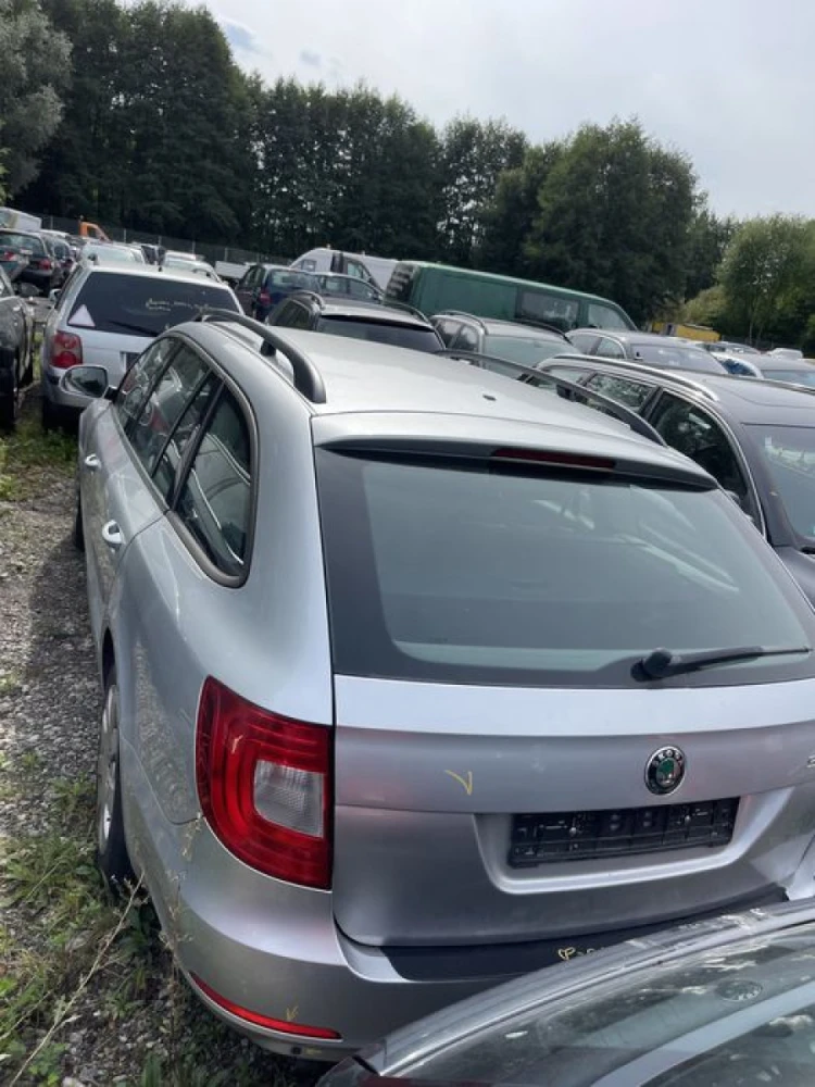 Skoda Superb 2 шкода суперб 2 розбірка автошрот запчастини