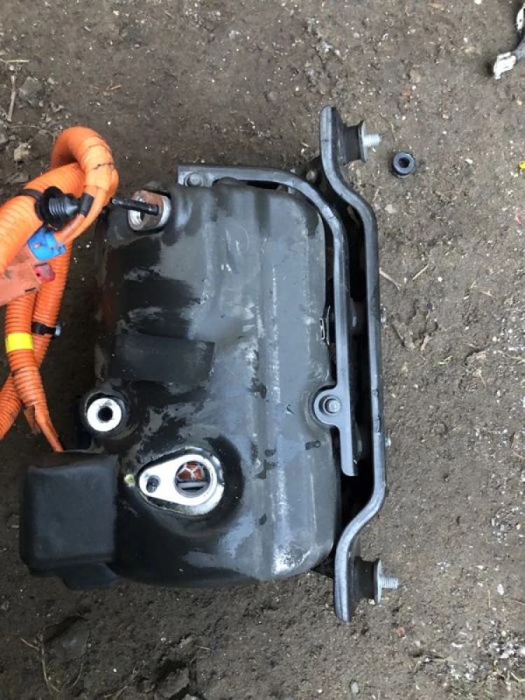 Компресор кондиціонера Tesla model S