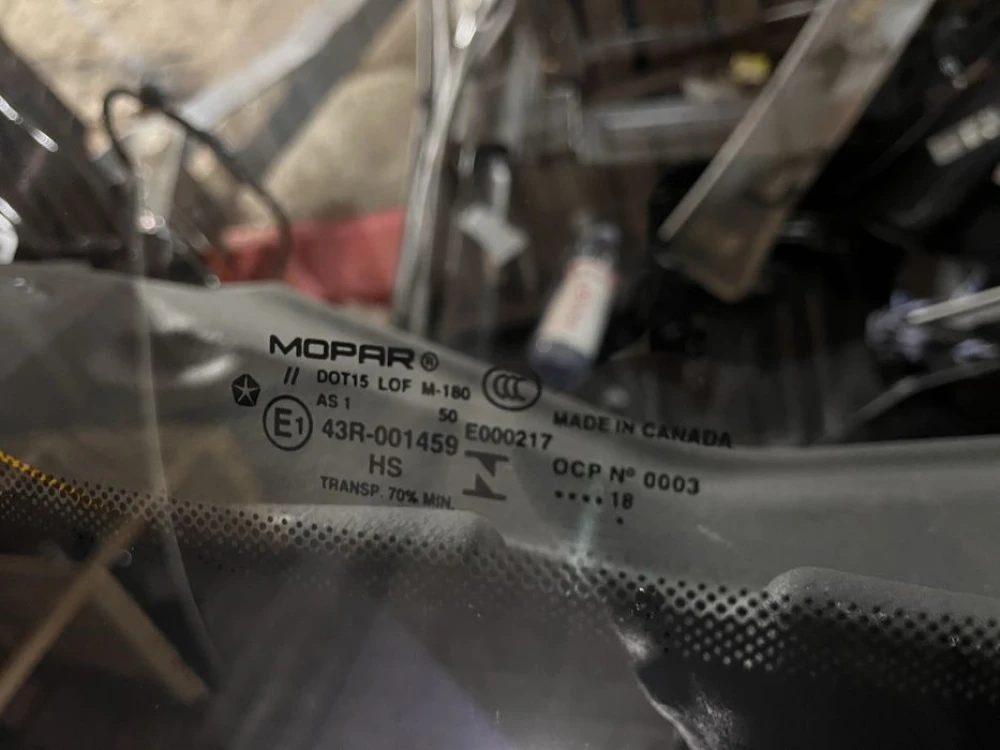 Скло стекло лобовое jeep cherokee kl 2018 2019 2020 подогрев без скол