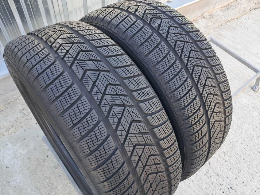 Резина зима 90% протектор Pirelli 255/55 R20 Scorpion Winter