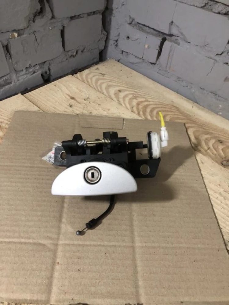 Замок кришки багажника Mercedes A klas A140 A160 A170 A190 w168