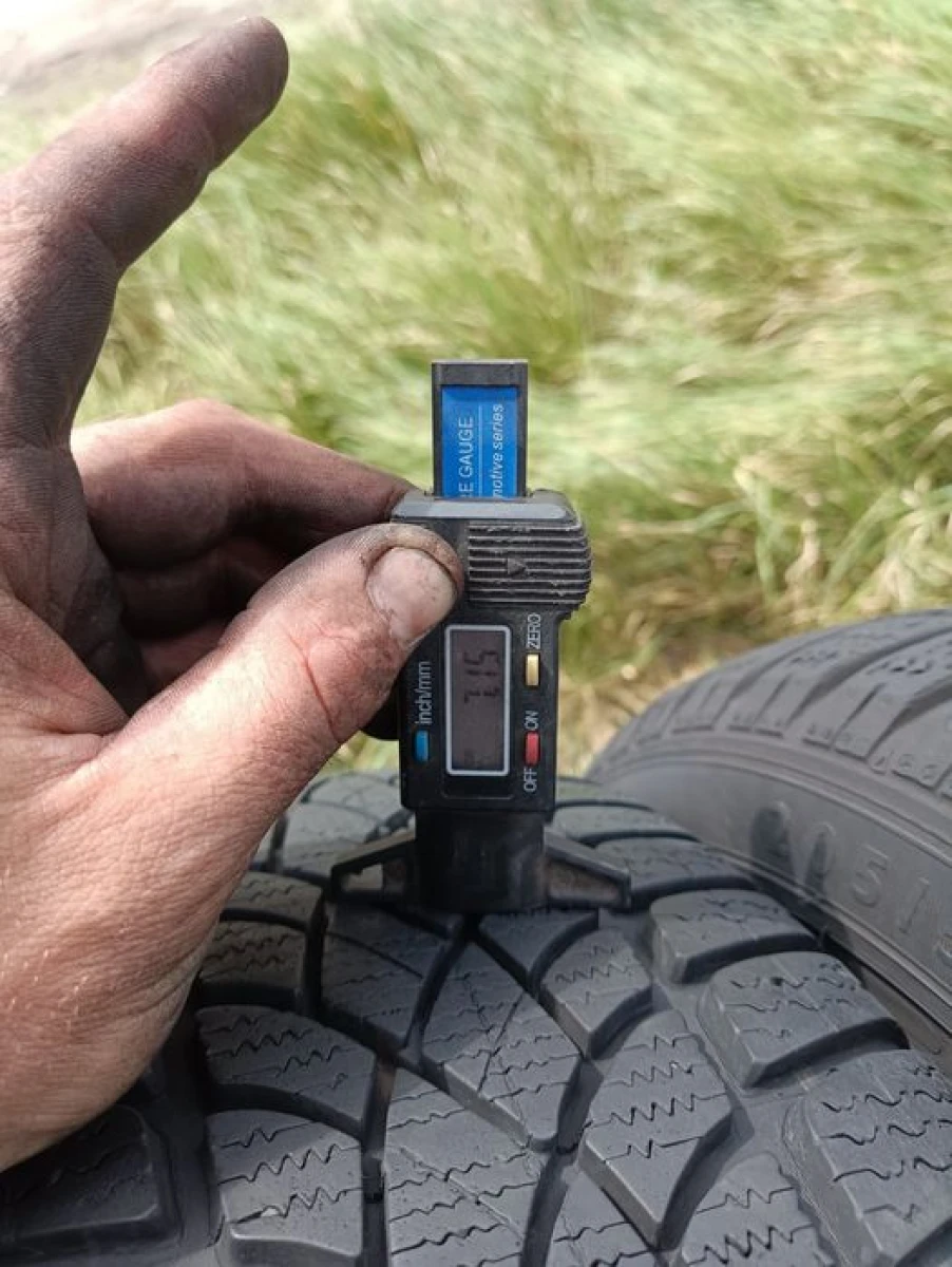 Зимові шини Dunlop 205/55 R16 резина Р16