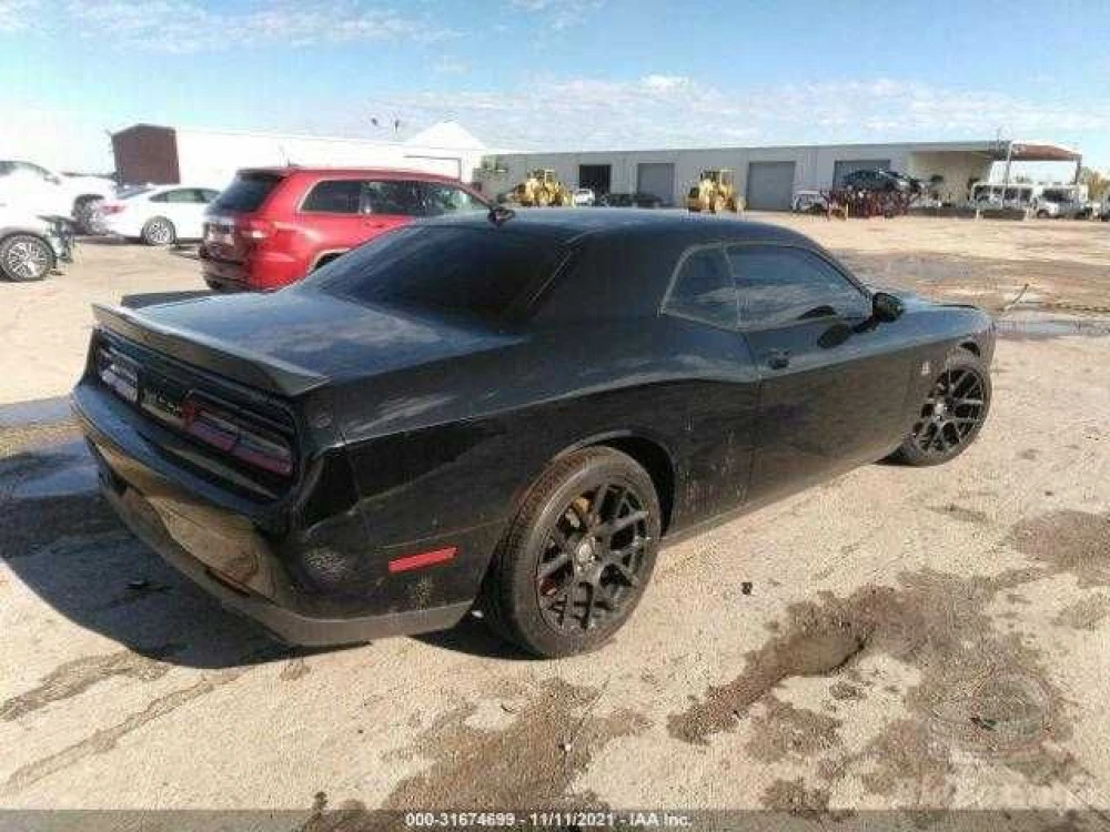 Dodge Challenger R/T Scat Pack крила