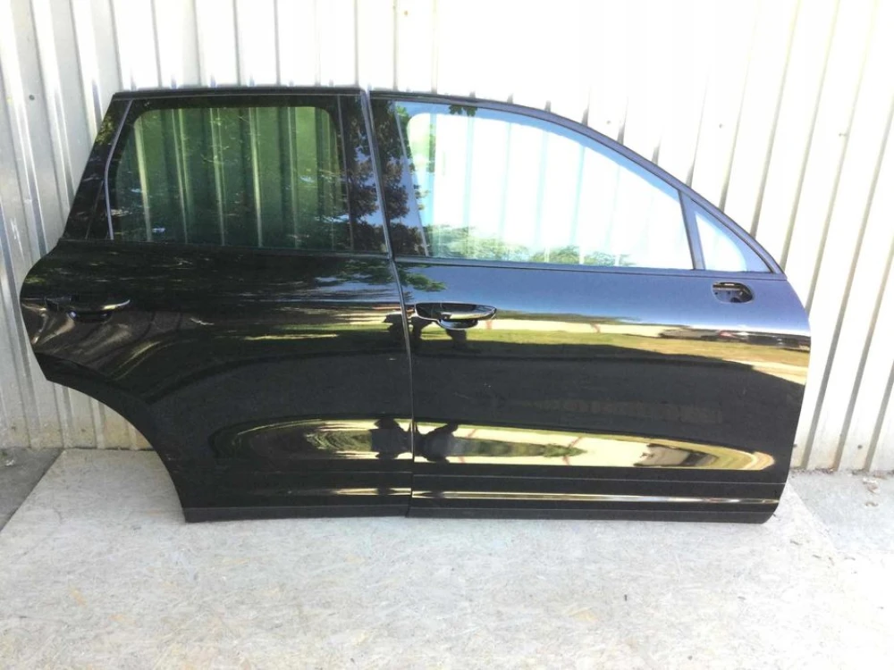 Двери передние задние правые левые Porsche Cayenne 7P 95853101100