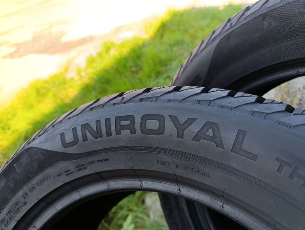 Майже нові всесезонні шини Uniroyal 235/55 R17 резина Р17