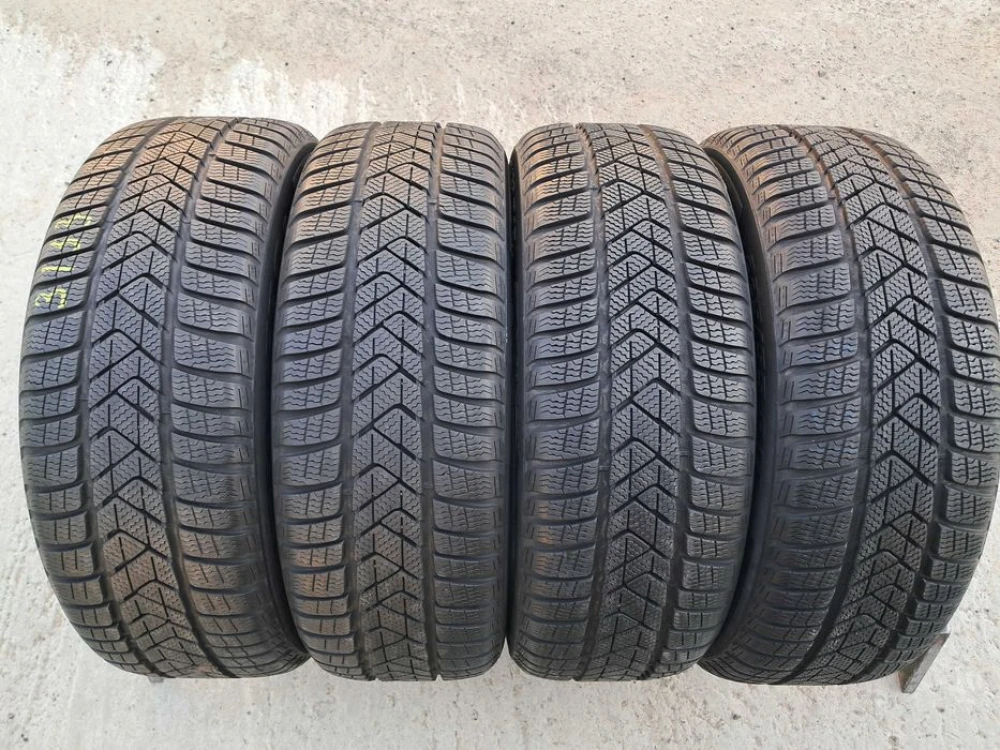 Резина зима 85% протектор Pirelli 225/55 R17 Sottozero 3