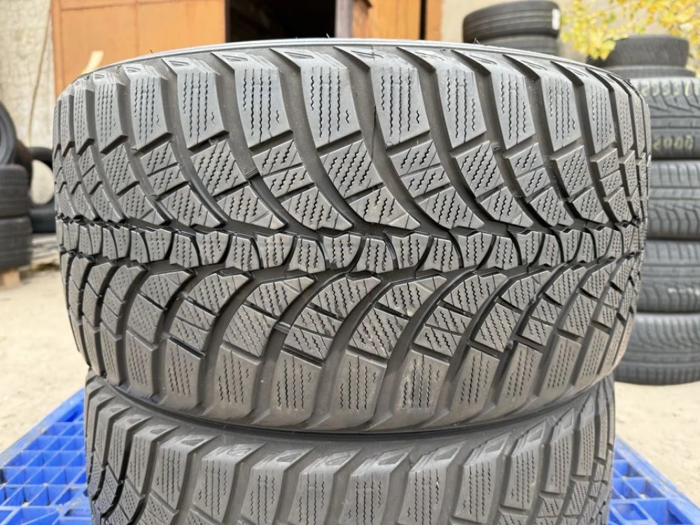 265/35 r18 Kumho WinterCraft WP71 Резина зимняя 95%