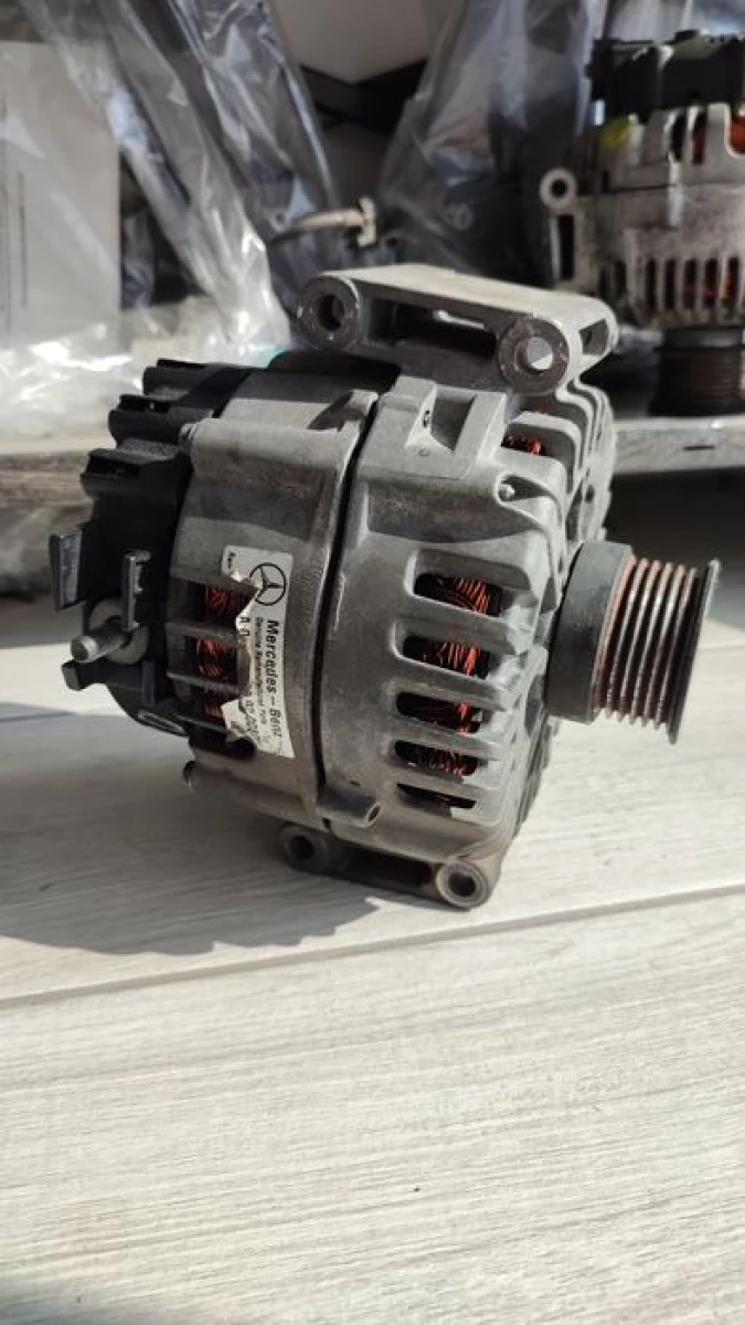 Генератор Valeo 180A OM651 A0131544802