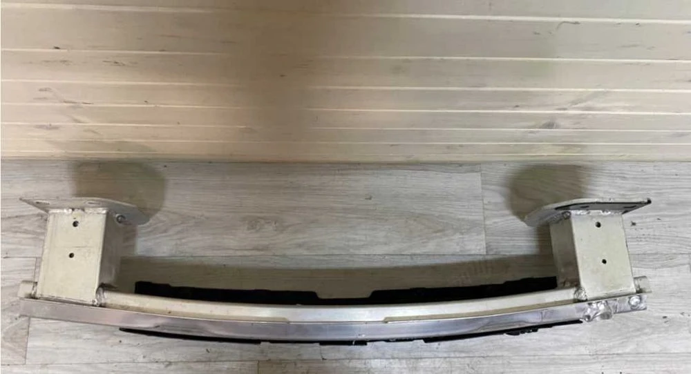 Підсилювач переднього бампера BMW X7G07 2018-2024рр рестайл, дорестайл