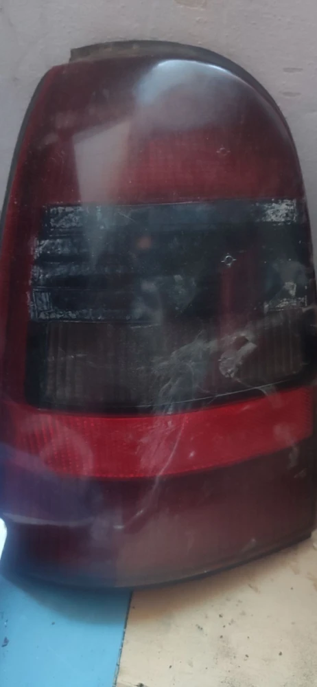 Задний левый блок-фара Opel Vectra B 37650748, 90585004 (6592756934)