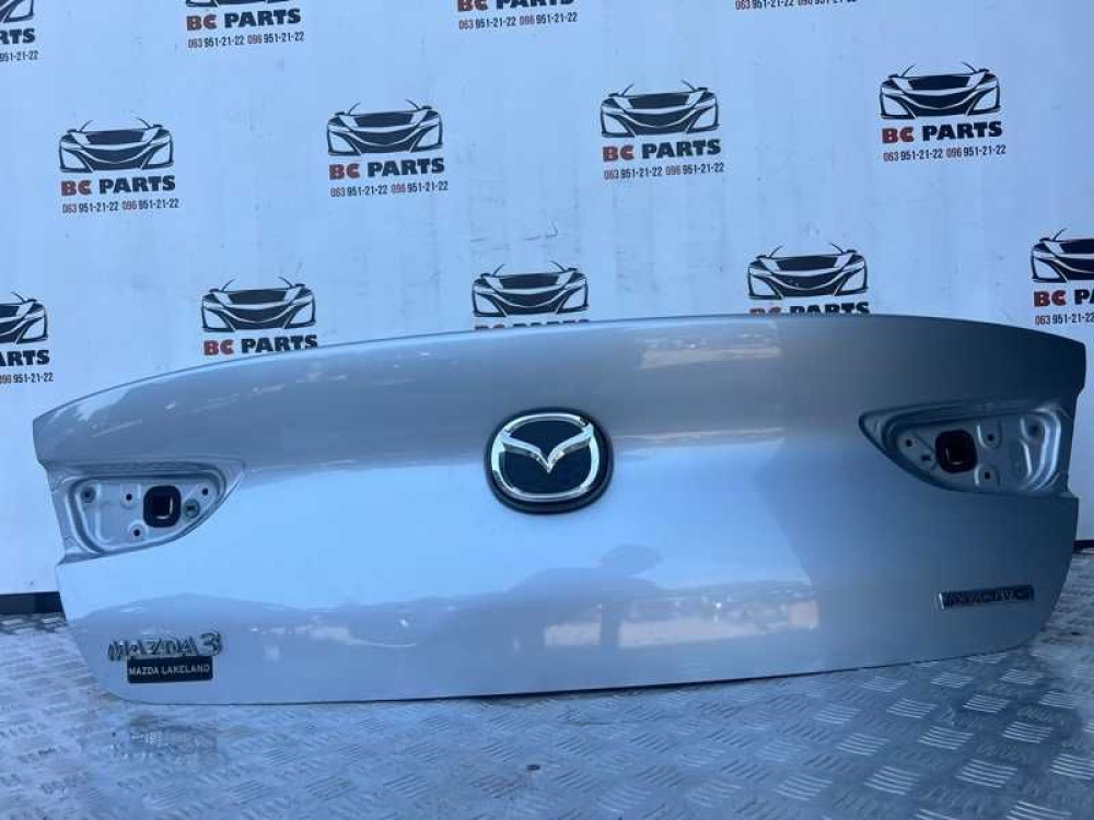 Крышка багажника Mazda 3 BP 2018 +