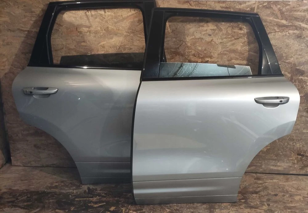 Двери передние задние правые левые Porsche Cayenne 7P 95853101100