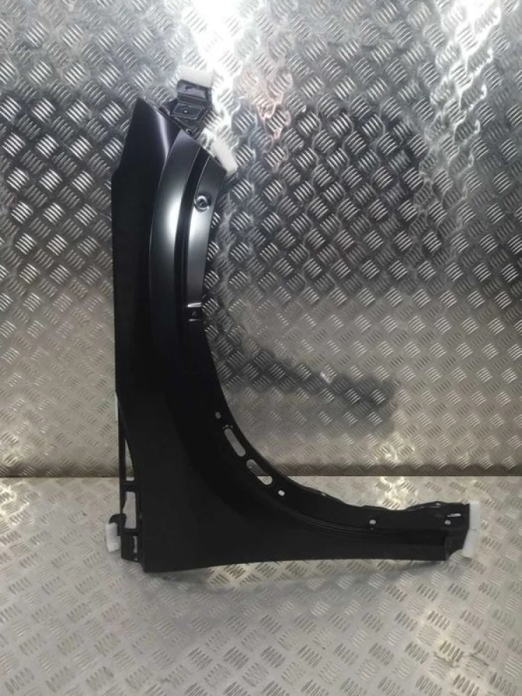 Капот,Крило переднє праве та інші запчастини в комплекті  Infiniti J55