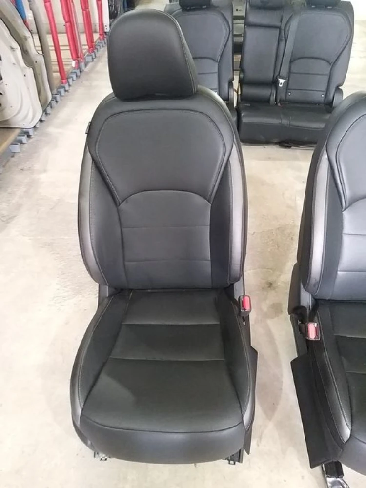 Сидіння переднє праве на Infiniti QX50 J55