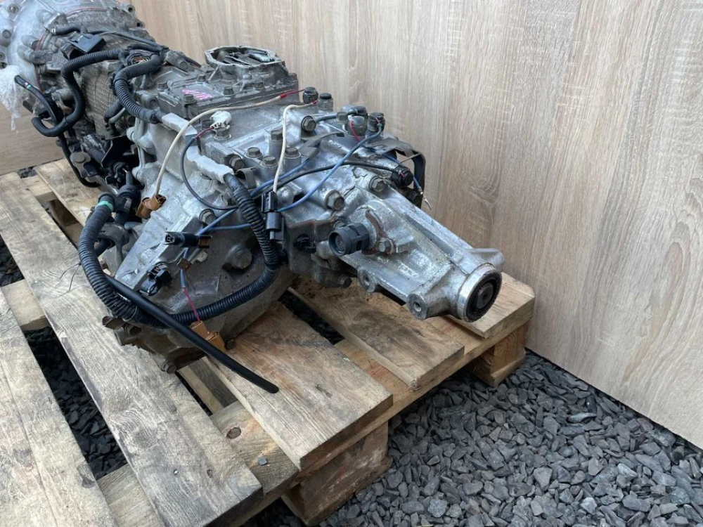 Роздаточна коробка АКПП Роздатка Mitsubishi 2.5 L200 Pajero редуктор