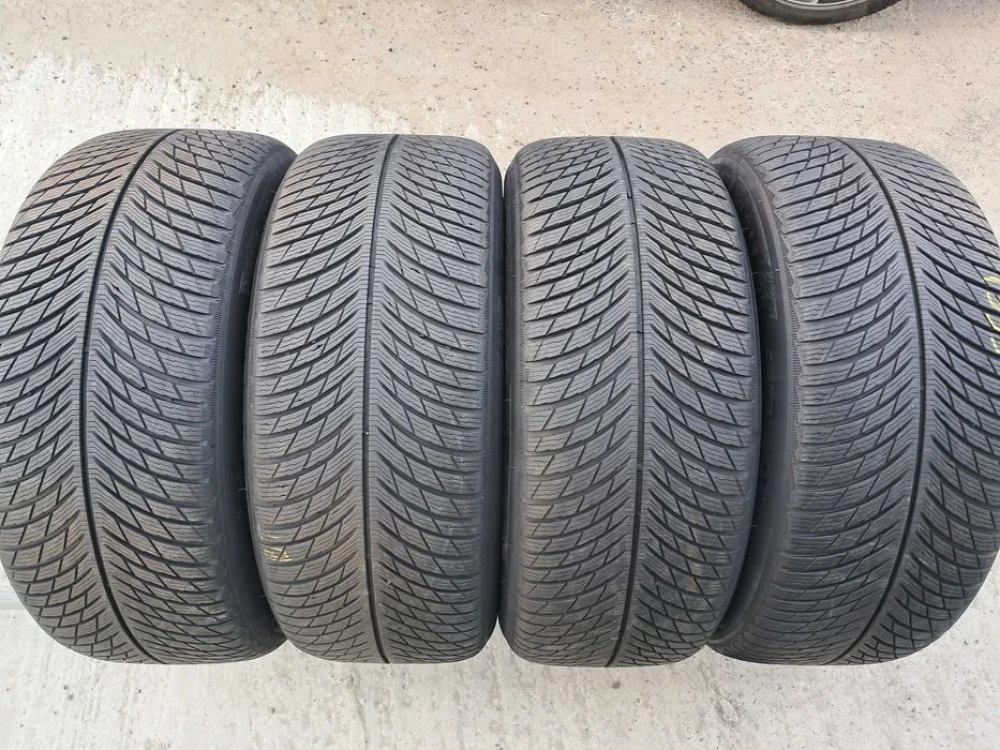 Резина зима 90% протектор Michelin 265/50 R19 PilotAlpin 5 SUV Runflat