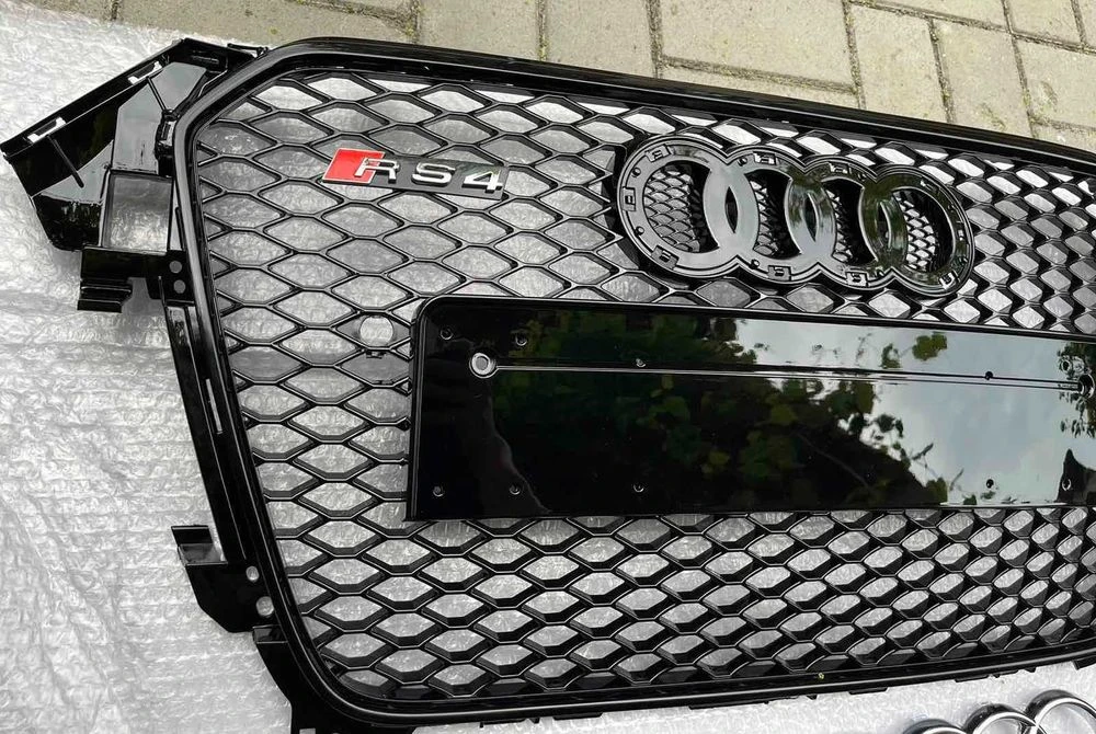 Решітка радіатора Audi A4 B8 (12-16) тюнинг решетка стиль RS4