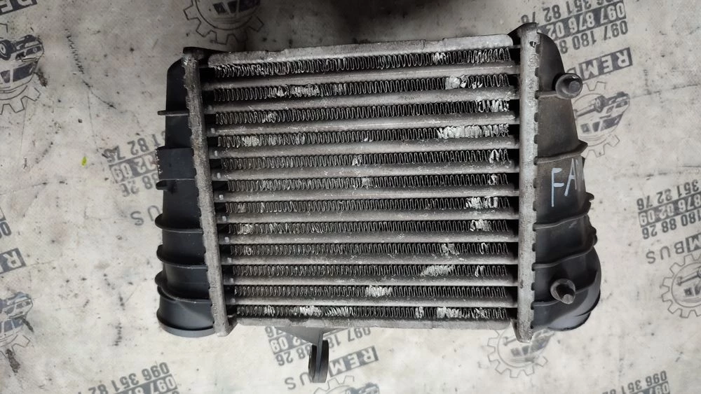 Радіатор інтеркулера Skoda Fabia 1.9 6Q0145804