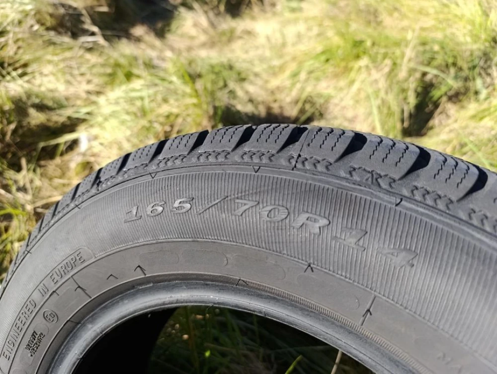 Зимові шини Debica 165/70 R14 резина Р14
