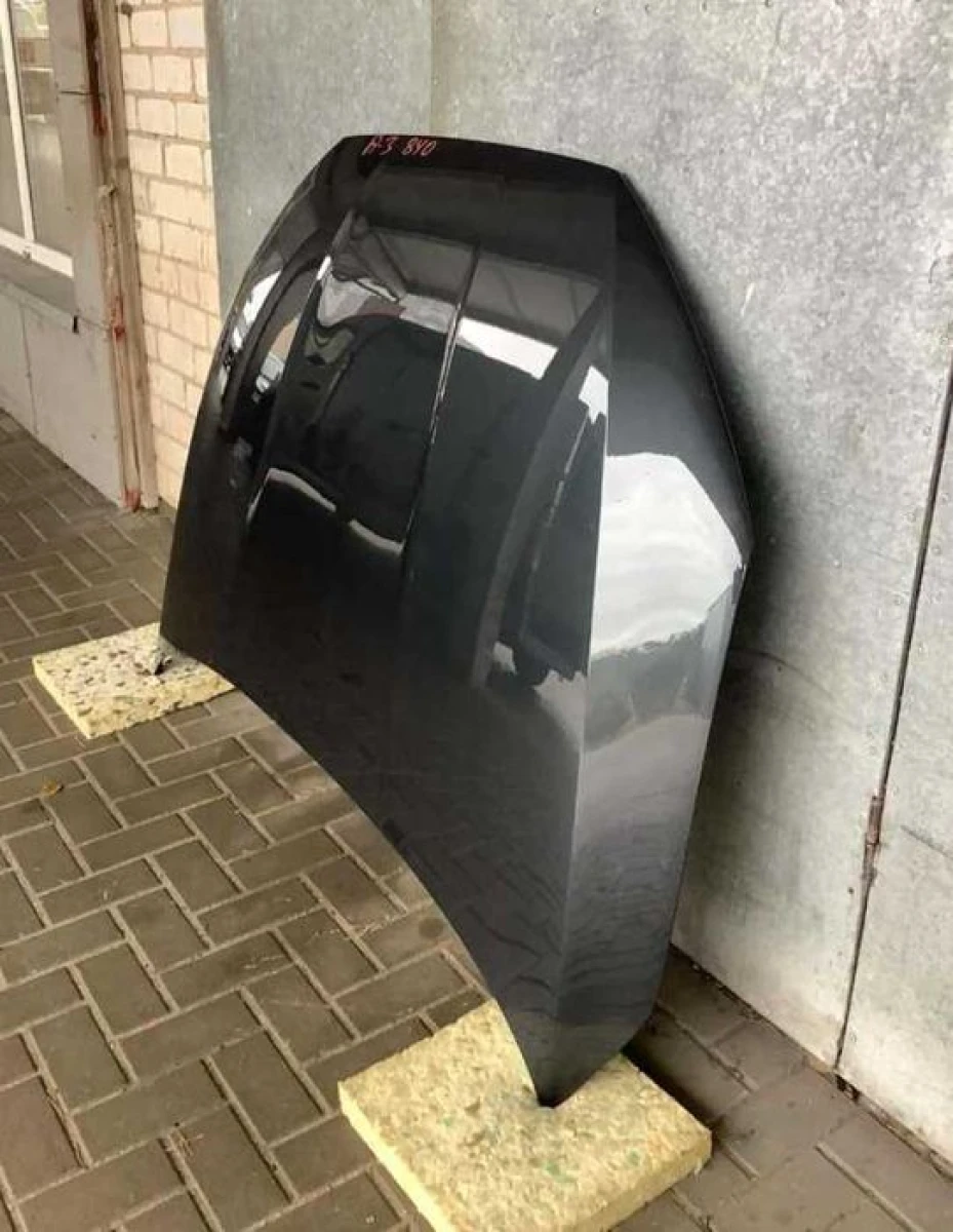 Audi A3 2021+ капот