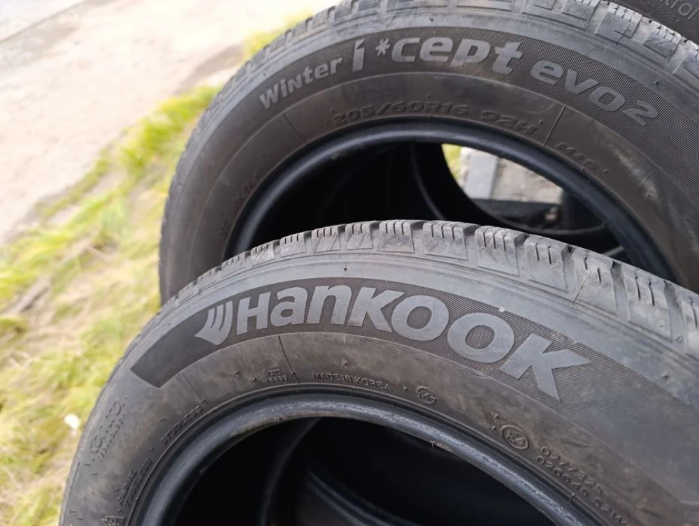 Зимові шини Hankook 205/60 R16