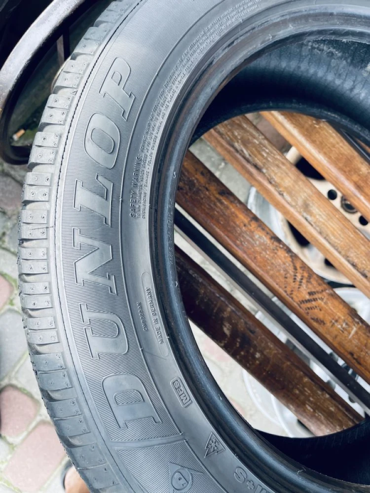 Пара шин 235/55 R18 Dunlop