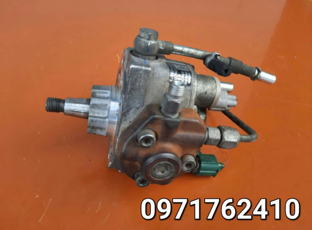 ТНВД Топливный насос Opel 1.7 Astra J  Zafira B