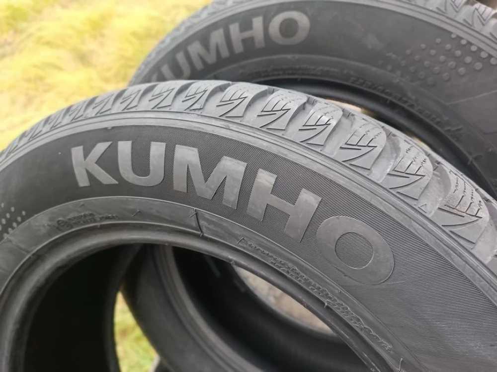 Зимові шини Kumho 225/60 R17 резина Р17
