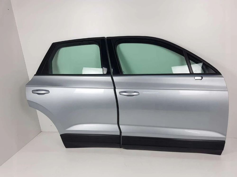 Двери передние задние правые левые Volkswagen Touareg III 760