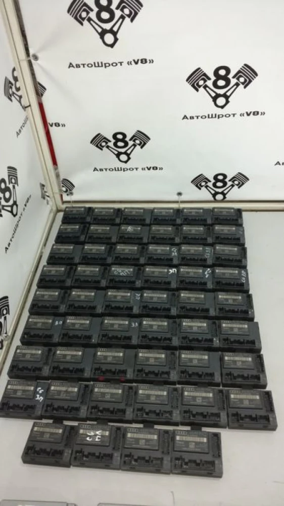 Модуль блок комфорту дверей Audi 4FO959795A 4FO959792E комфорта