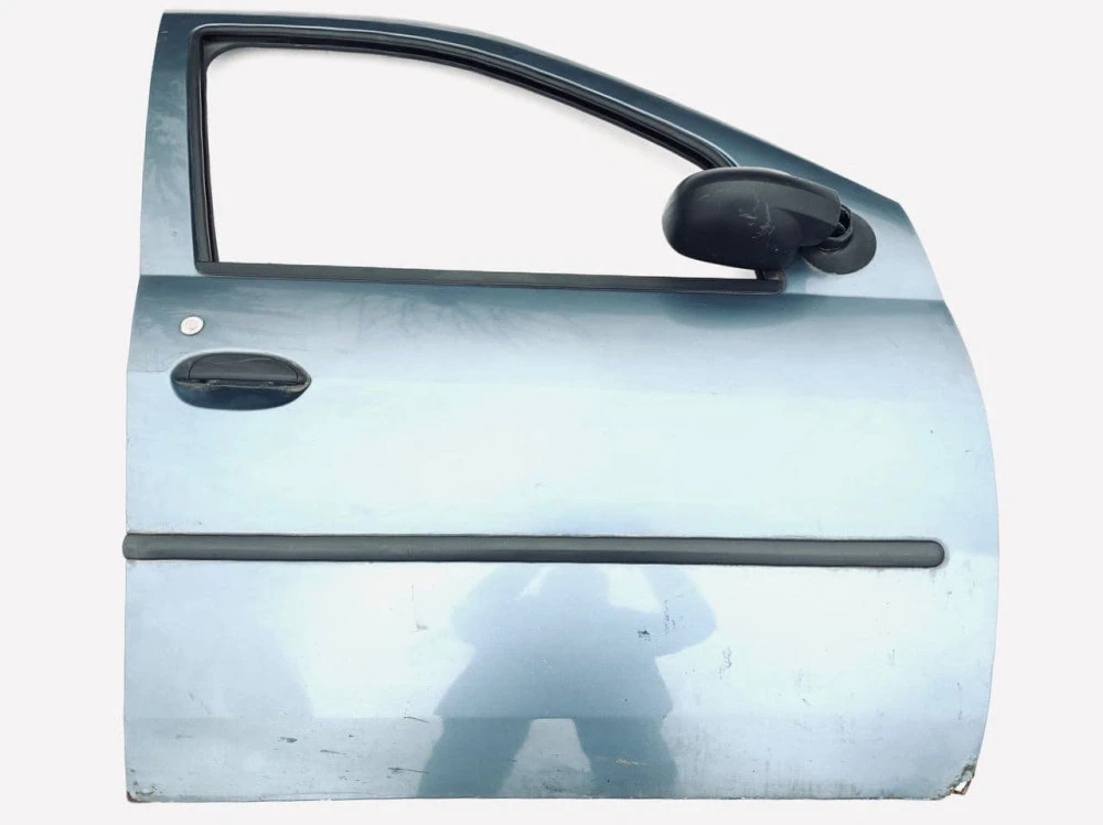 Дверь передняя правая Renault Dacia Logan