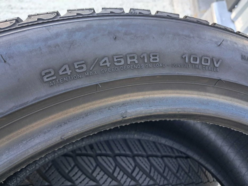 Резина зима 90% протектор Good Year 245/45 R18 UltraGrip 8 Performance