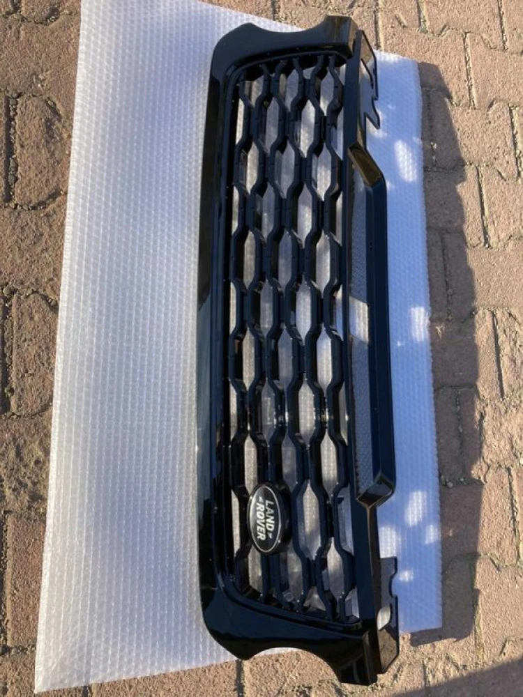 Решетка радиатора(в стиле 2018+г.)Full Black RANGEROVER SPORT 14-17г.