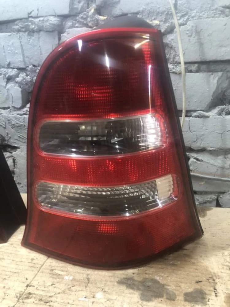 Задні фонарі Стопи Фари комплект Mercedes w168 a140 a160 a170 a klas