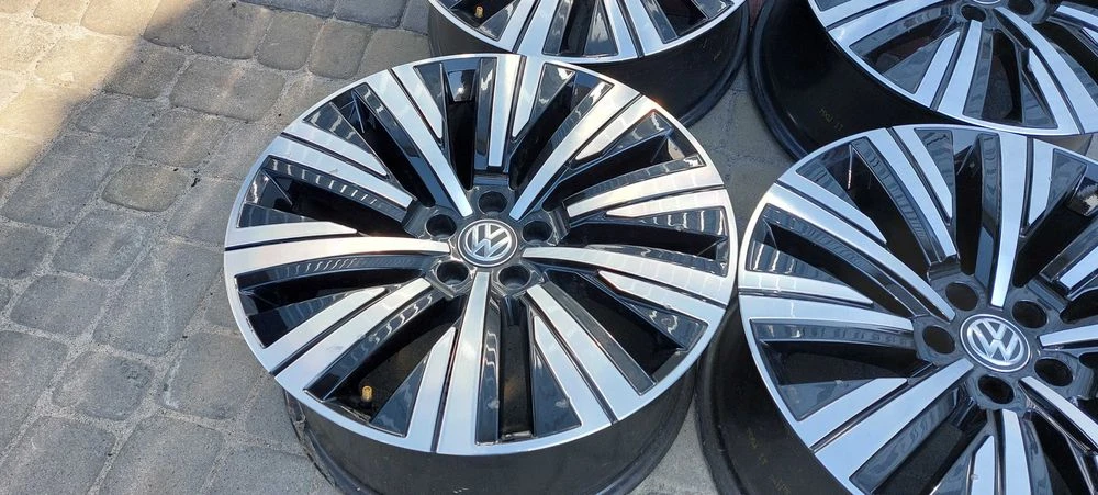 Диски VW Touareg R19 5x112 8,5J ET28  Audi Q7 Туарег Atlas E Tron
