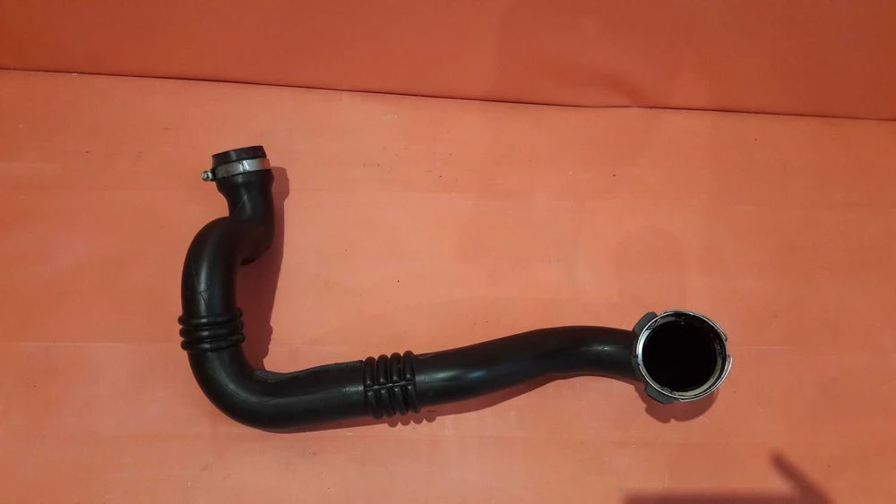 Патрубок интеркулера L+R 2,3  Renault Masterlll Movano 144605593R