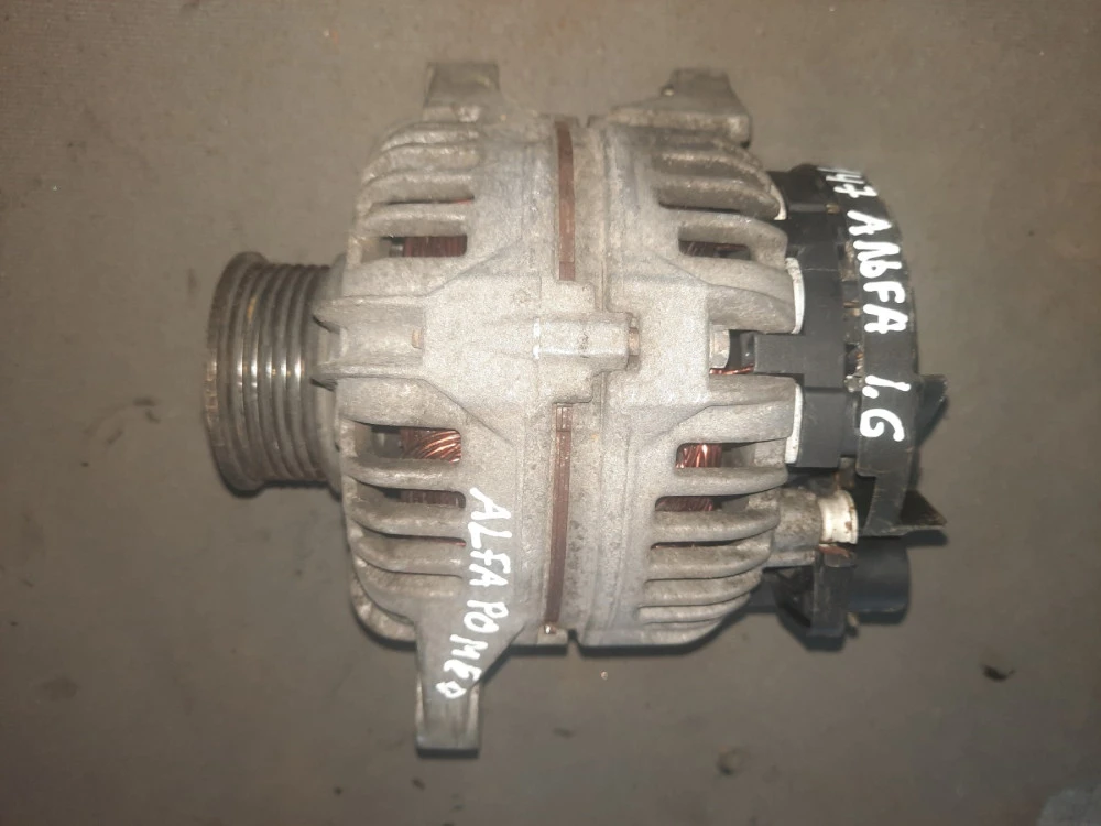 Генератор Альфа-ромео 147 937 (Alfa Romeo 147) 0124415015 Bosch