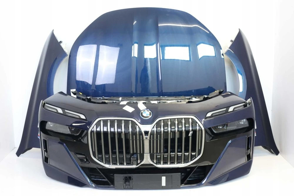 Капот BMW I7 G70