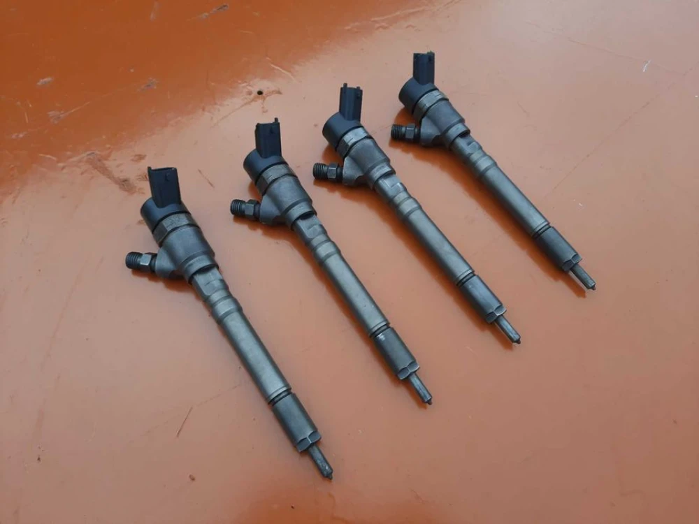 Форсунки 2.0 Hyundai Tucson Kia Cerato 0445110064 Санта Фе 0445110126