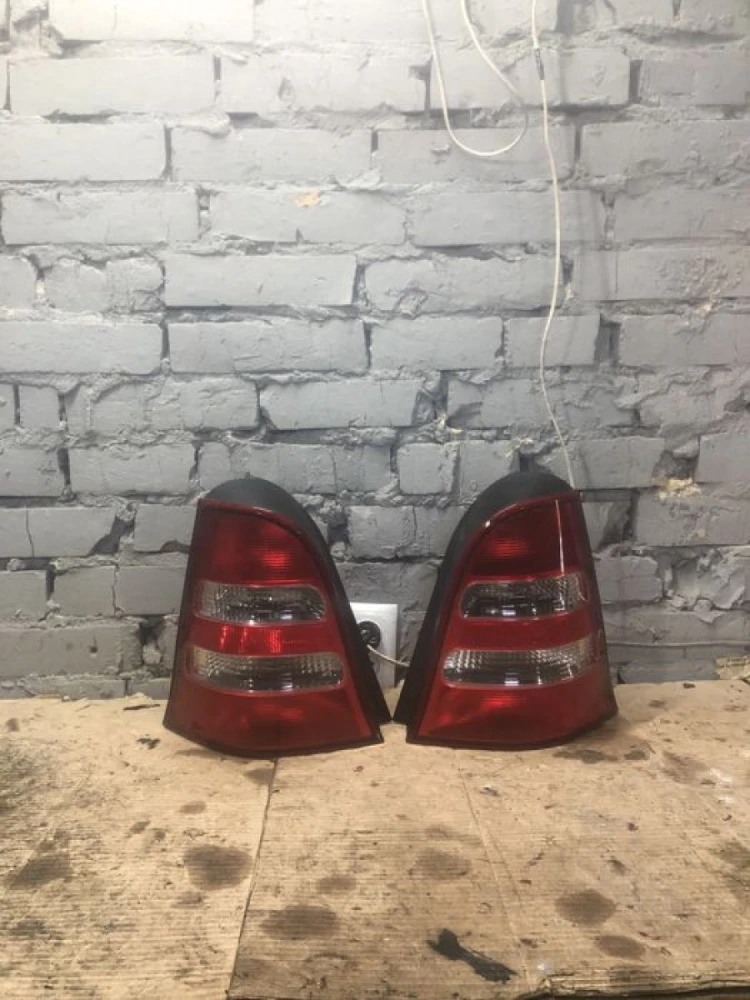 Задні фонарі Стопи Фари комплект Mercedes w168 a140 a160 a170 a klas