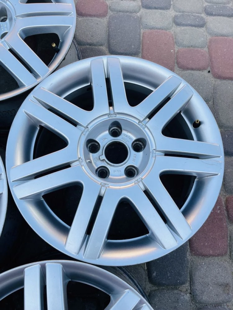 Диски  5/112 R17 VW